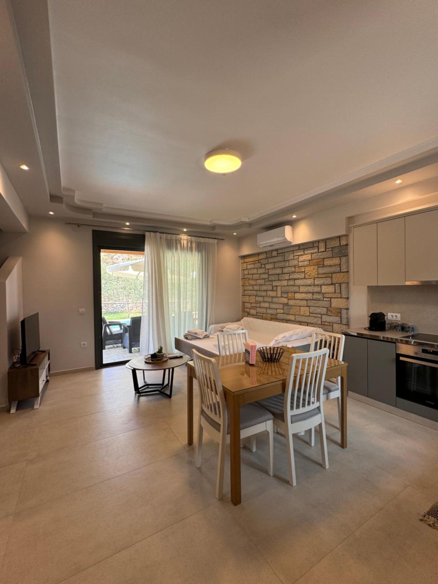 Iris Villas Complex Frínion 外观 照片
